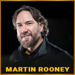 Martin Rooney mit Goldrand